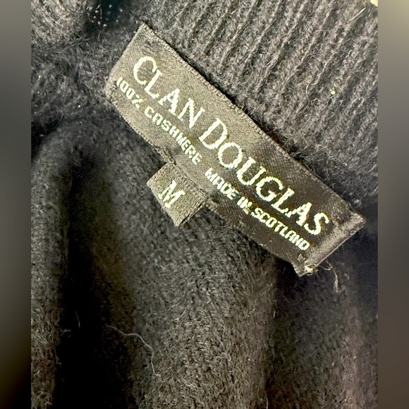 Clan Douglas Men’s Cashmere Crewneck Sweater, Black, M - Picture 2 of 5